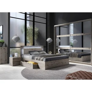 Complete slaapkamer VELTIS – Bed 160×200 LED met lattenbodem + kledingkast + commode + nachtkastjes – Wellington eiken Complete slaapkamer VELTIS – Bed 160×200 LED met lattenbodem + kledingkast + commode + nachtkastjes – Wellington eiken