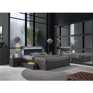 Complete slaapkamer VELTIS – Bed 180×200 LED met lattenbodem + kast + dressoir + nachtkastjes – Zwart essen Complete slaapkamer VELTIS – Bed 180×200 LED met lattenbodem + kast + dressoir + nachtkastjes – Zwart essen