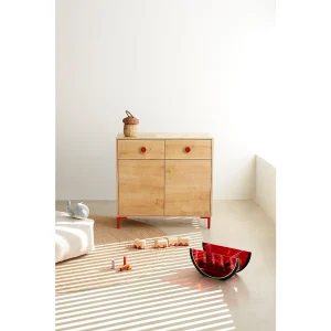 Commode 2 deuren 2 laden kleur eiken en rode details Commode 2 deuren 2 laden kleur eiken en rode details