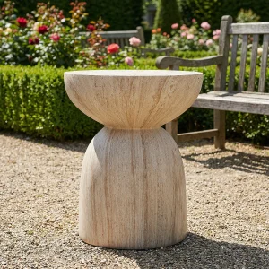 Design Tuin Bijzettafel van MgO – Outdoor Bijzettafel in Zandlopervorm met Natuurlijke Travertinlook – Beige Design Tuin Bijzettafel van MgO – Outdoor Bijzettafel in Zandlopervorm met Natuurlijke Travertinlook – Beige