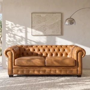 Chesterfield 3-zitsbank BRENTON 100% buffelleer – Vintage caramel – Koop nu online Chesterfield 3-zitsbank BRENTON 100% buffelleer – Vintage caramel – Koop nu online