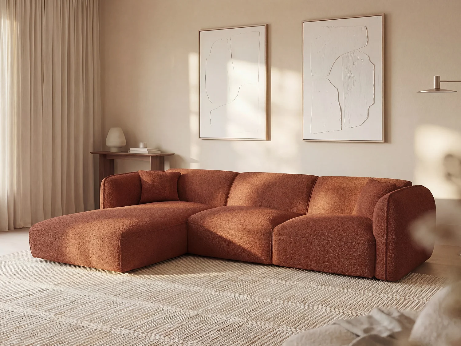 Hoekbank met hoek links van terracottakleurige stof CAMILIO van Maison Céphy