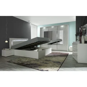 Complete kamer PANAREA met opbergbed 180 x 200 cm, LED-kledingkast, dressoir en nachtkastjes – Glanzend wit met chromen afwerking