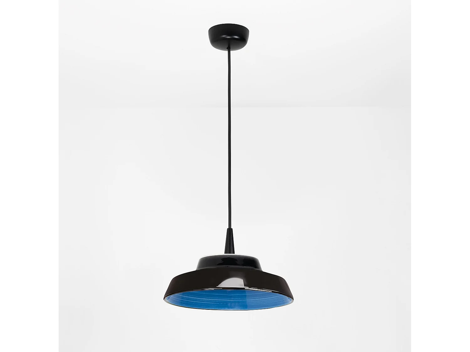 Circus zwarte LED-hanglamp, handgemaakt blauw keramisch ontwerp, diameter 24 cm, kleurtemperatuur 2700K, TRIAC-dimbaar, hoog rendement.