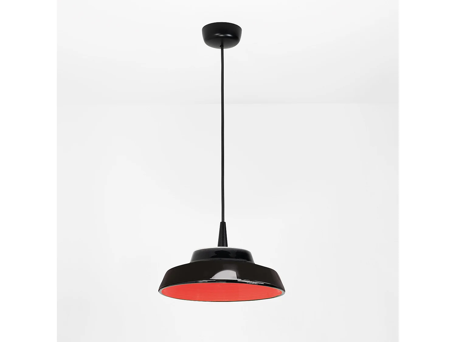 Circus Black LED-hanglamp 8W 2700K 645lm, handgemaakt, rood keramiek, diameter 24 cm, elegant ontwerp, gemaakt in Italië.