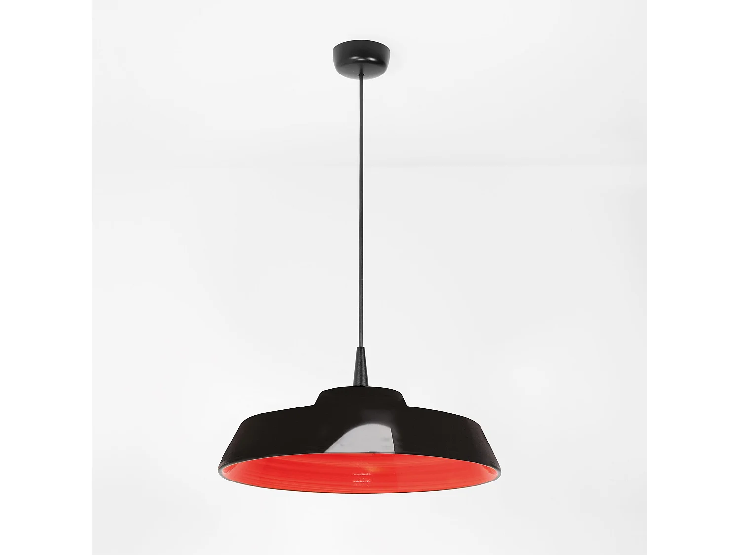 Circus Black LED-hanglamp 8W 2700K, diameter 35 cm, handgemaakt ontwerp van keramiek met rode buitenkant.