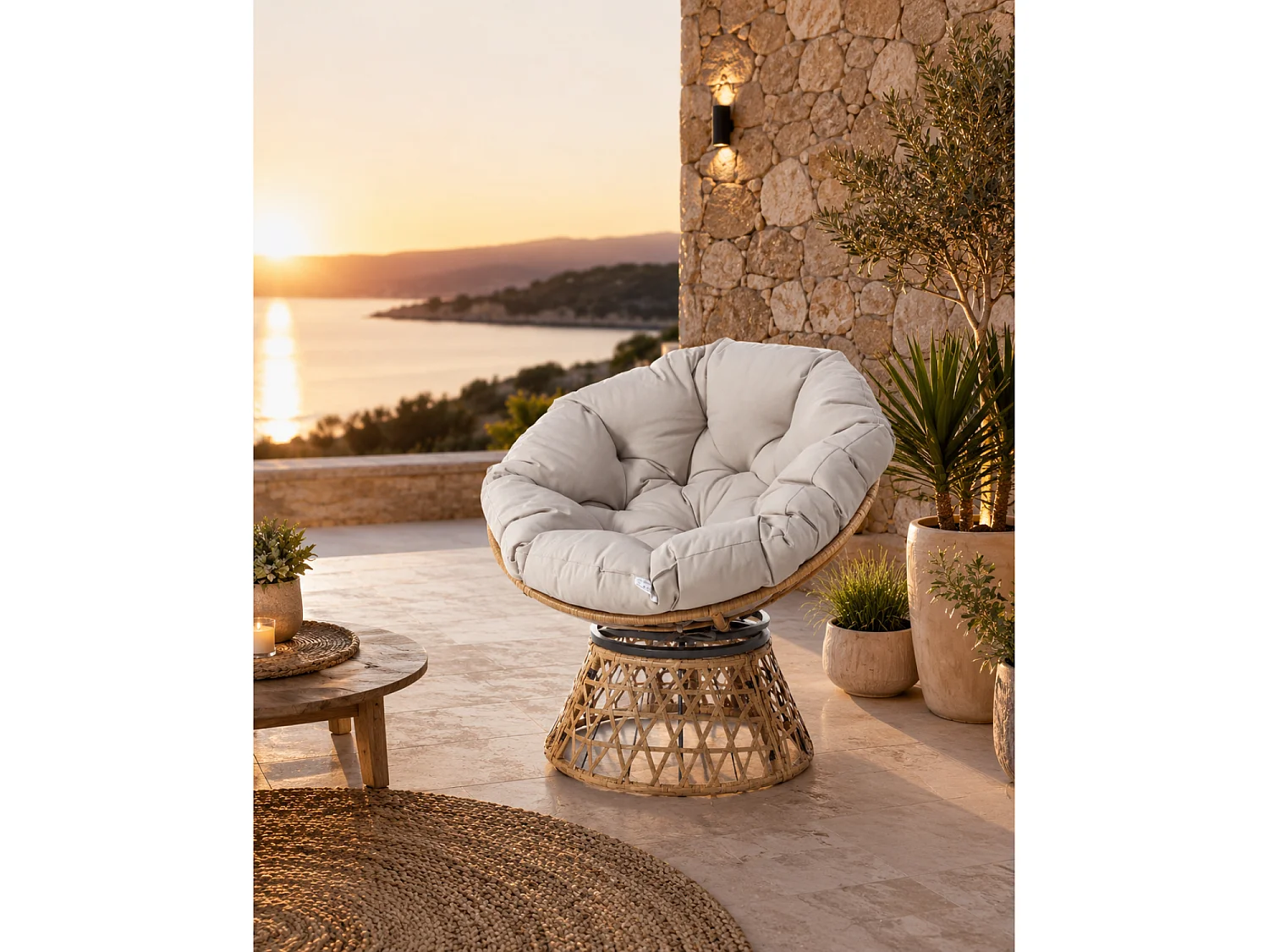 Draaibare Rotan Effect Fauteuil met Kussen PAPASAN - Moderne Exotische Comfort