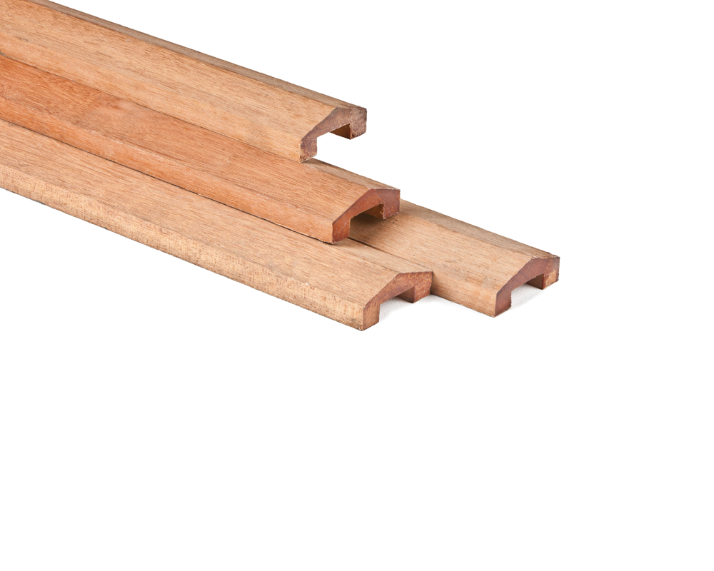 Afdeklat hardhout piramide 3.5×8.8x180cm – 3 planks