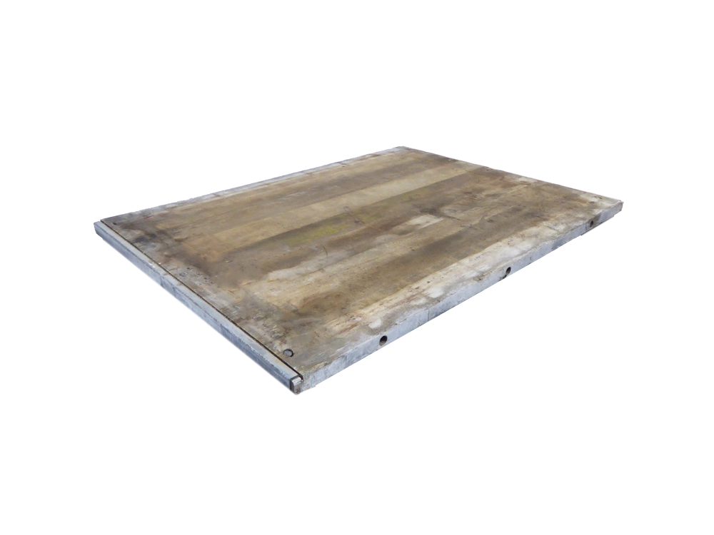Steenschotten Azobe Hardhout 140x110cm Dikte 4 cm Licht Geschuurd